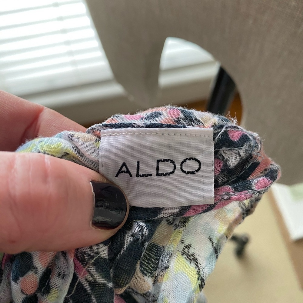 🌸 Extra Large Infinity Scarf 🌸 - Picture 4 of 5